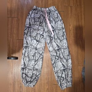 ROMWE Gray Camouflage Jogger Pants with Pink Drawstring